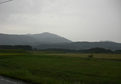 泉ヶ岳の遠景